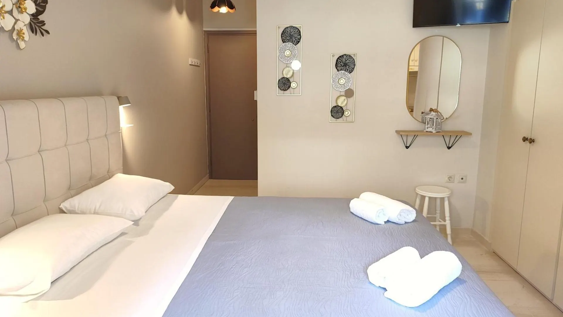 Marinos Studios - 1St Floor Apartment Πόρος