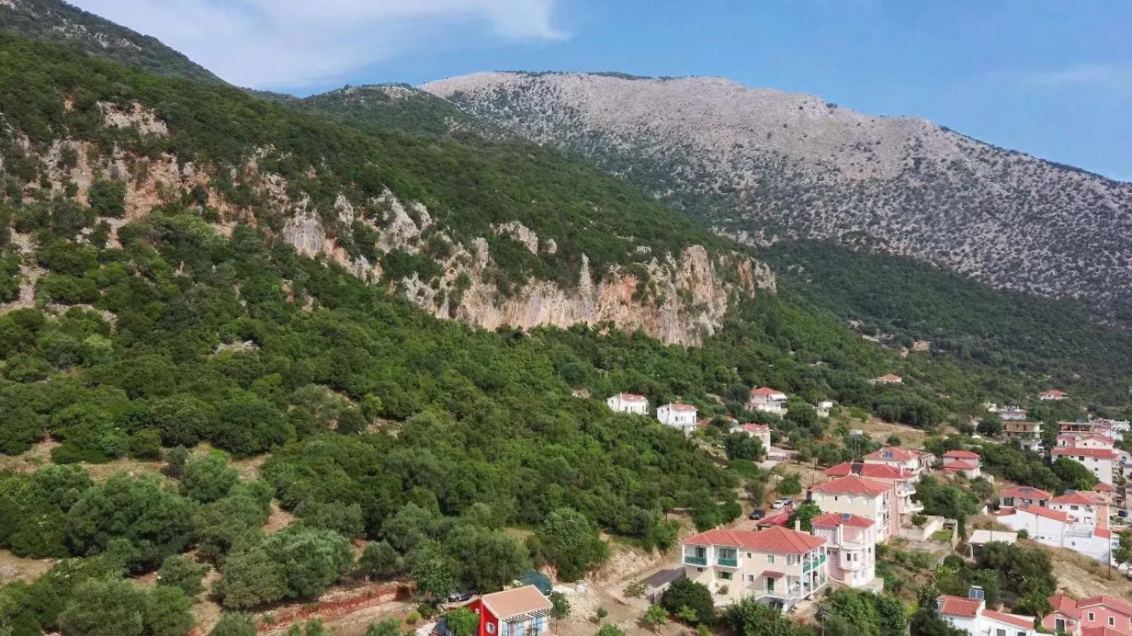 Marinos Studios - 1St Floor Apartment Πόρος