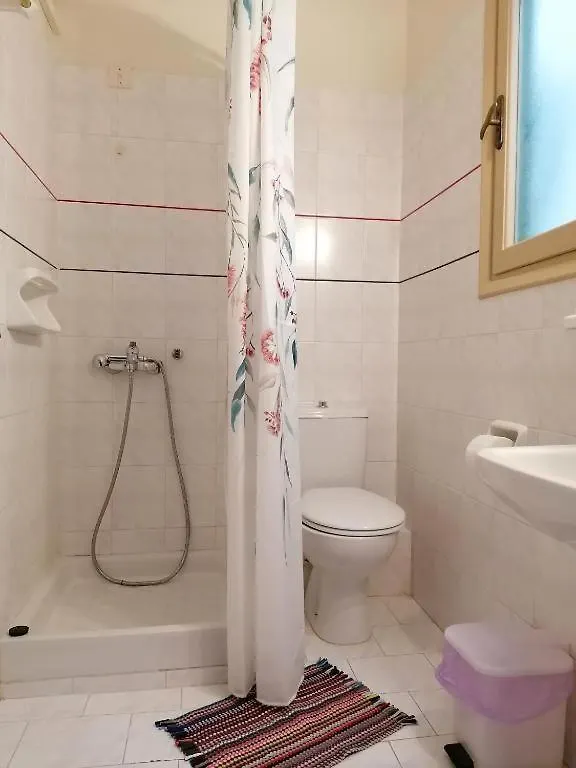 Marinos Studios - 1St Floor Apartment Πόρος