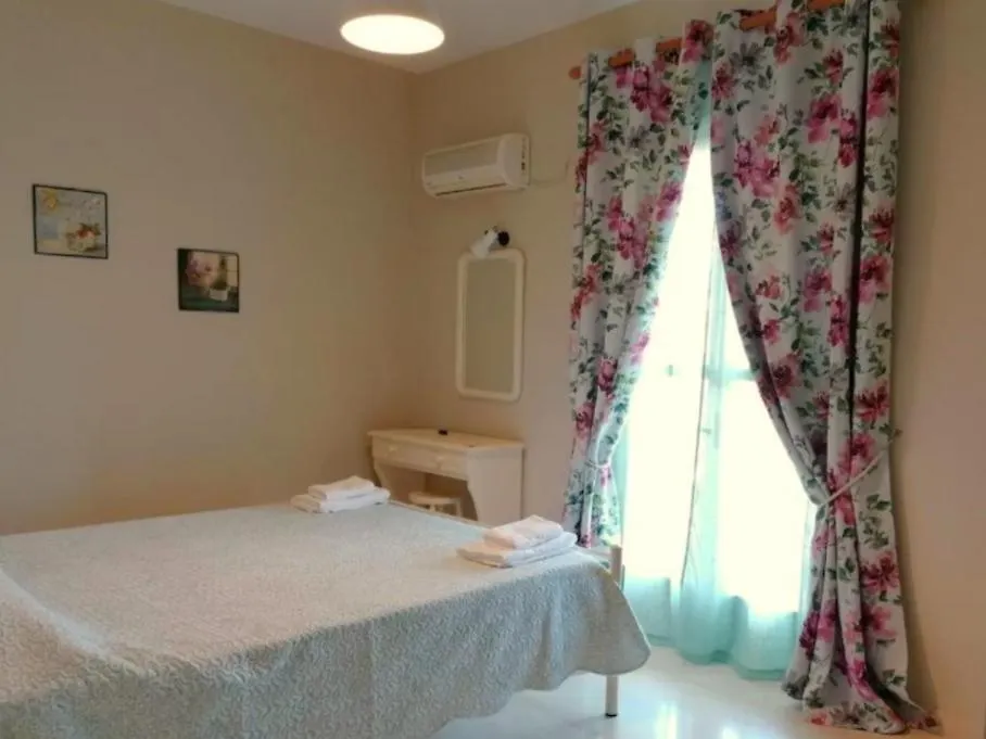 Marinos Studios - 1St Floor Apartment Πόρος